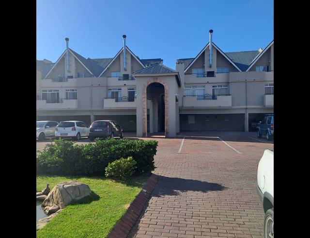2 BEDROOM APARTMENT FOR SALE IN WHISPERING PINES